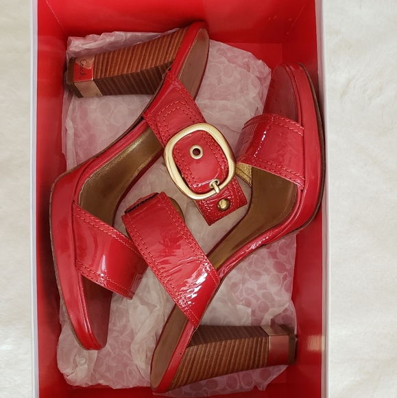 Authentic Coach Giada Patent Leather Sandals - Picture 2 of 11